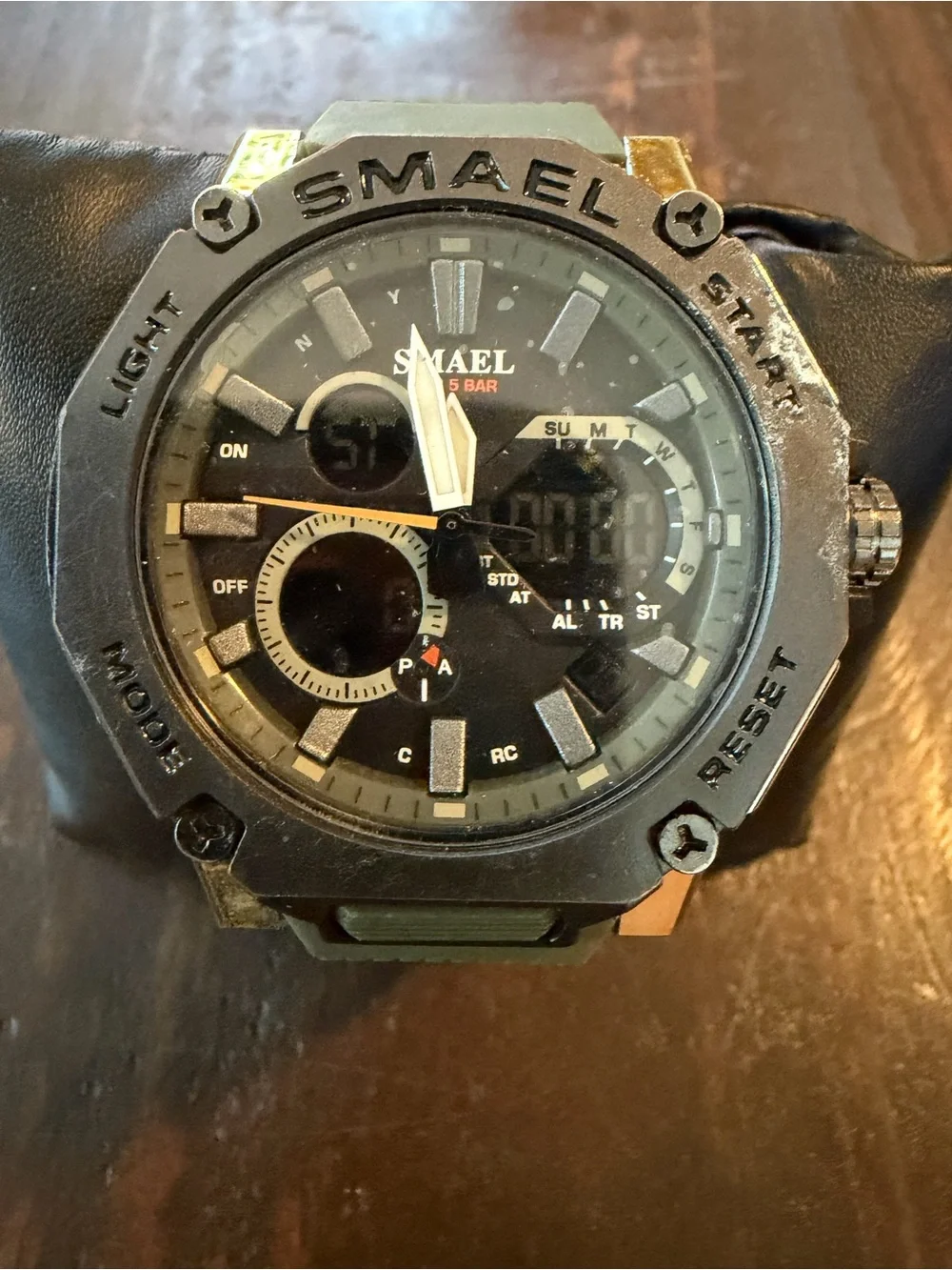 SMAEL Tactical Sport Watch in Army Green & Black